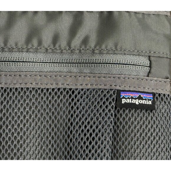 Patagonia Refugio Padded Laptop Sleeve Case Up To 15" Gray Mesh Pocket Outdoor - Picture 3 of 11